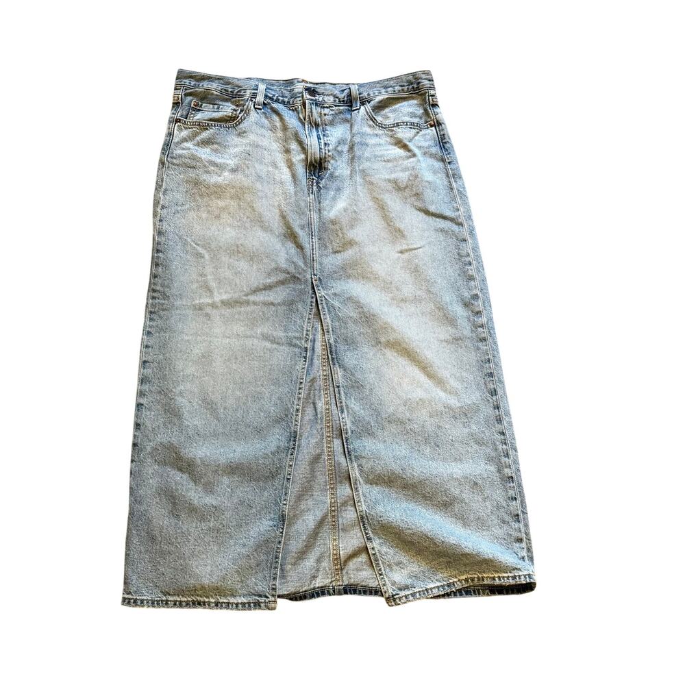 Levi’s Long Slit Denim Skirt Light Wash Size 34